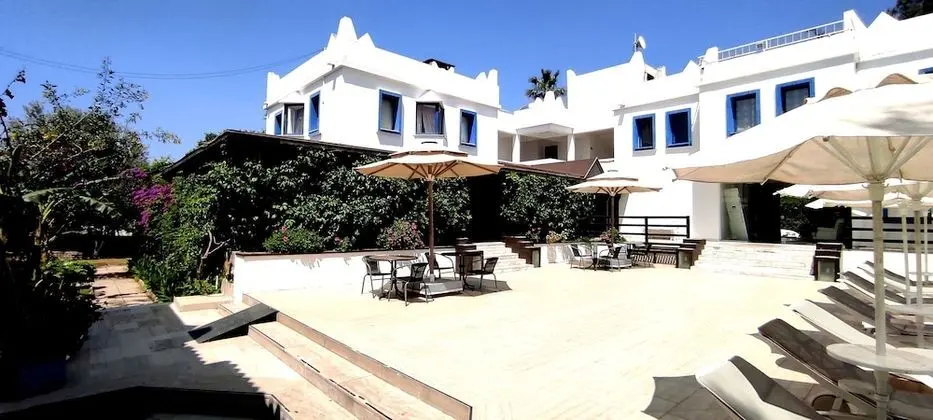 Atrium Hotel - Lobi