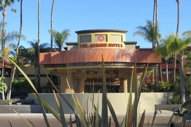 Atrium at Orange County Airport