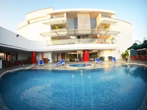 Atrium Plaza