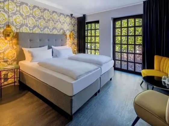 Atrium Rheinhotel . - Öne Çıkan Resim