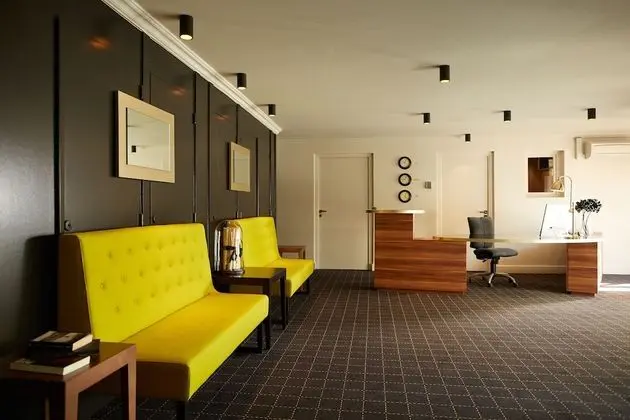 Atrium Hotel - Lobi