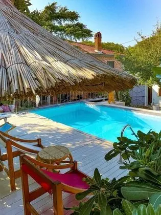 Attalos Suites Hotel - Havuz