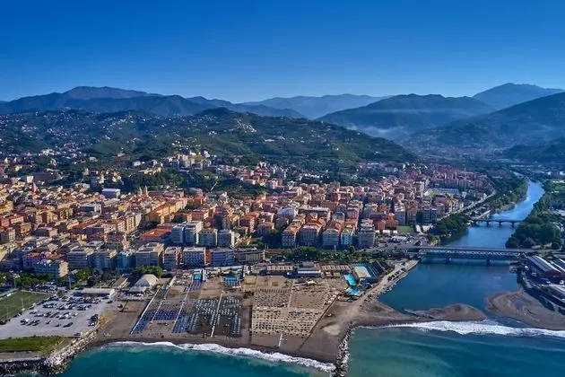 Attico Mansarda Chiavari - Havuz