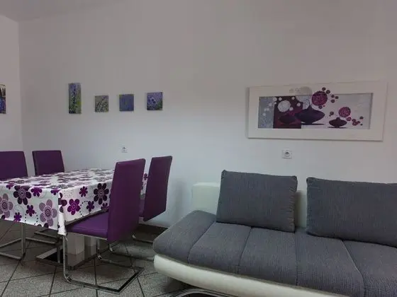 Attractive Apartment in Malinska near Sea - Oda Düzeni