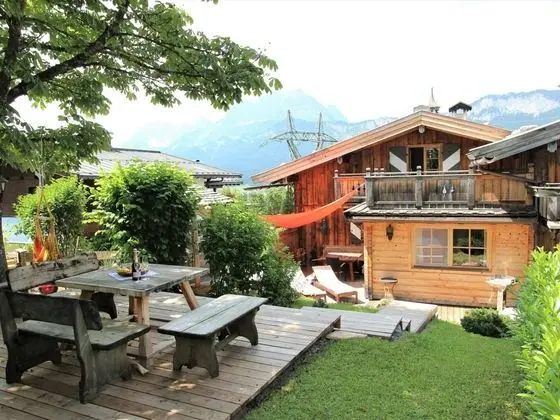 Attractive Chalet in St Johann on the Piste With Sauna House - Öne Çıkan Resim