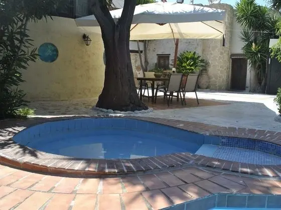 Attractive Greek House with Private Pool near Sea & City Center - Havuz