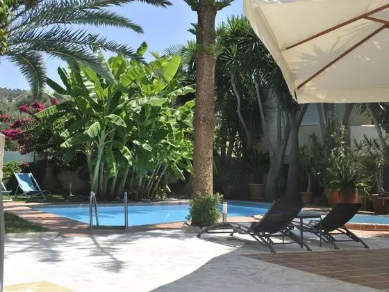 Attractive Greek House with Private Pool near Sea & City Center - Havuz