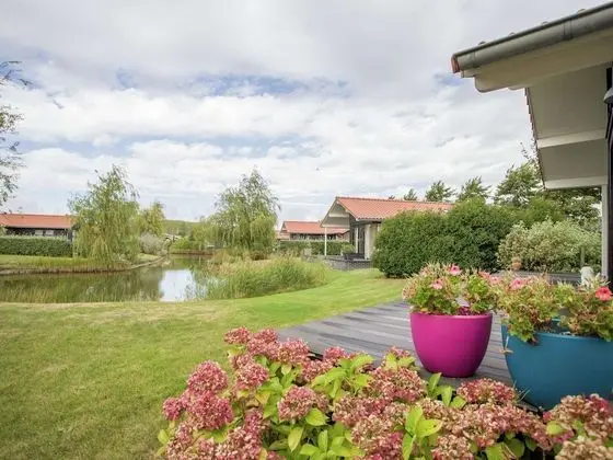 Attractive Holiday Home With Large Terrace Nearby Eastern Scheldt