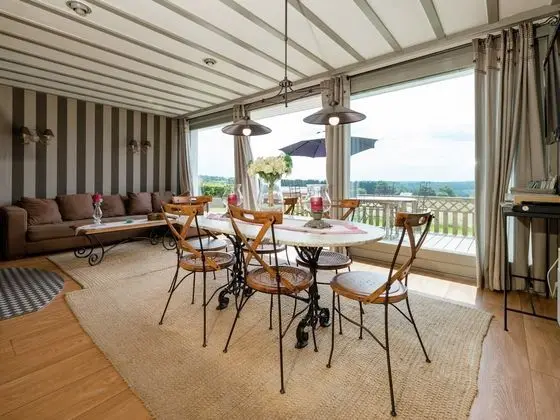 Attractive Holiday Home in Longfaye With Garden - Yerinde Yemek