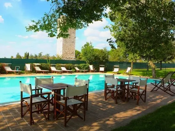 Attractive and Spacious Apartment With Communal Pool and Private Terrace