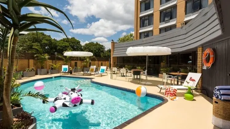 Atura Albury