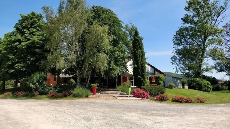 Au Tour De L'Aveyron - Dış Mekan