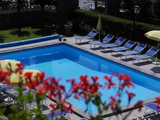 Au Vieux Moulin Hotel And Spa - Havuz