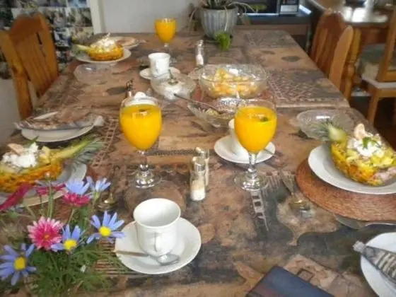 Auberge Alouette Guesthouse - Yerinde Yemek