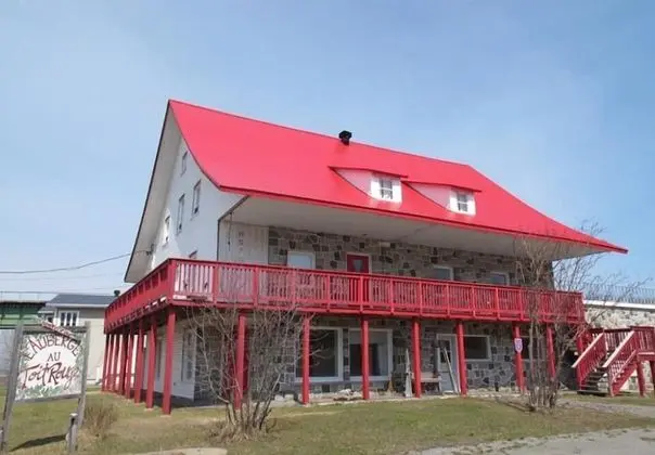 Auberge au toit rouge