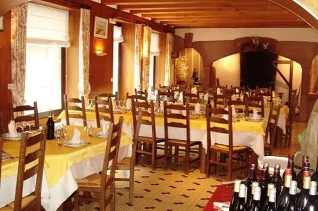 Auberge Aux Portes de Conques - Yerinde Yemek