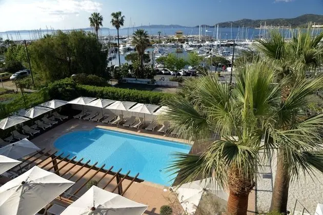 Auberge de la Calanque - Havuz