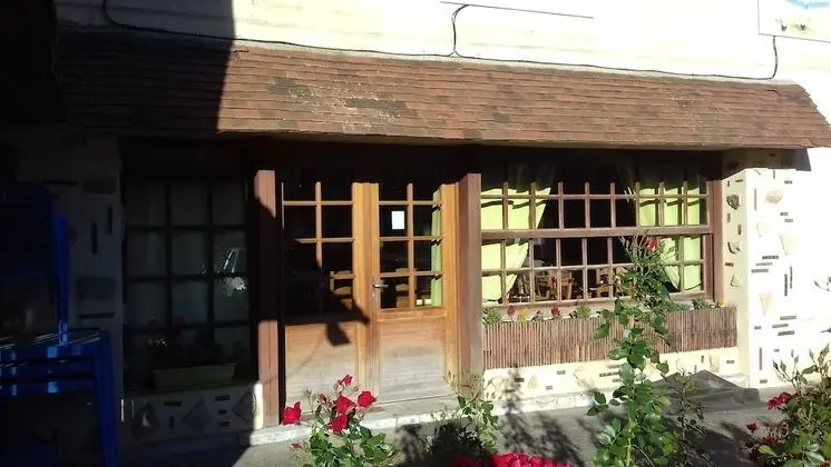 Auberge Des Pilotis - İç Mekan