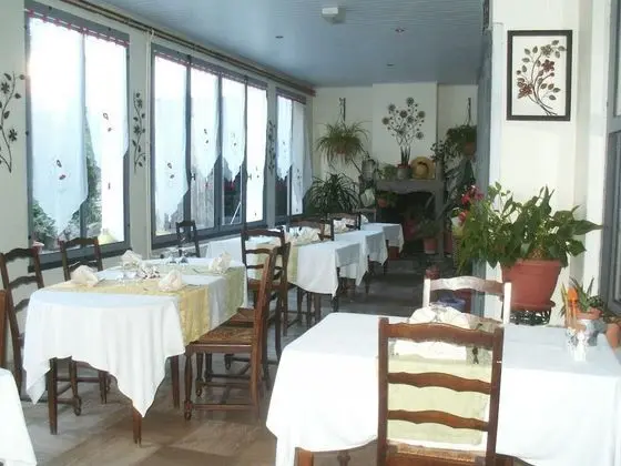 Auberge des Voyageurs - Yerinde Yemek