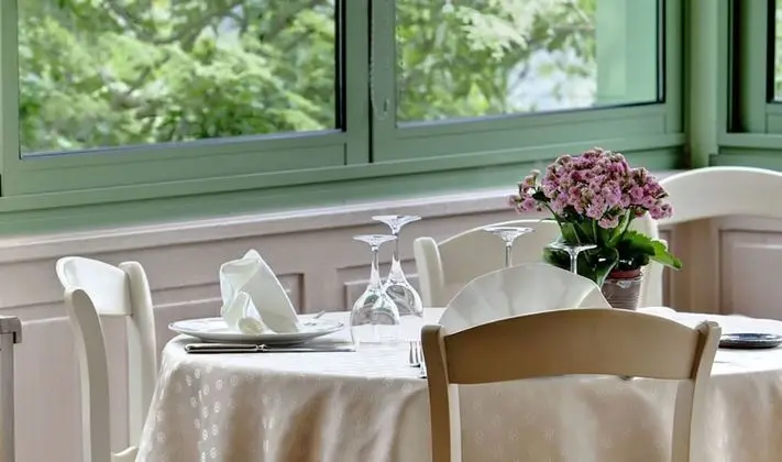 Auberge du Fel - Yerinde Yemek