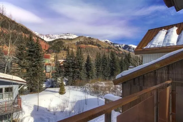 The Auberge Residences at Element 52