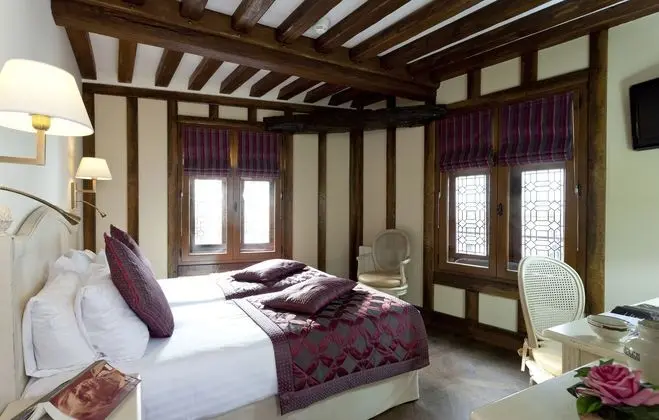 Auberge Saint-Pierre