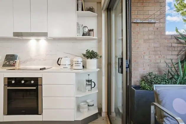 Auburun Designed 2 Bedrooms Home with Free Parking by KozyGuru - Mutfak