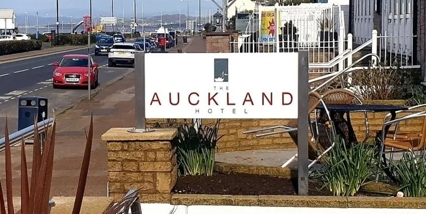 The Auckland Hotel - Dış Mekan