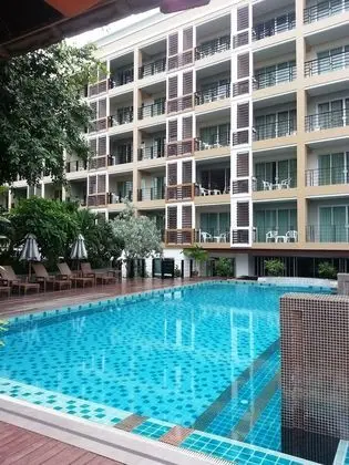 August Suites - Havuz