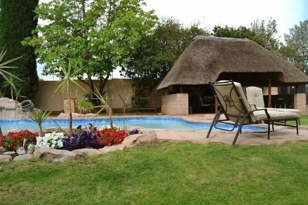 Augusta Villa St Pio Guest House - Havuz