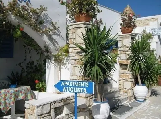 Augusta Studios - Dış Mekan