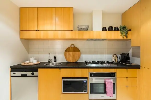 Auguste 2 BDR Melbourne Apartment - Mutfak