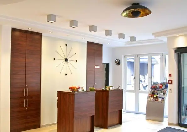 Augusten Hotel - Lobi