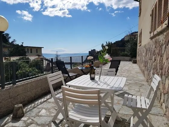 Augusto charming flat with sea view