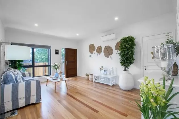 AUJOY 3 Bed Townhouse Burwood 1 - Lobi
