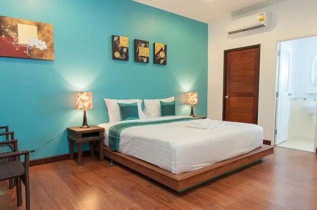 Aukotan Place Hotel - Oda