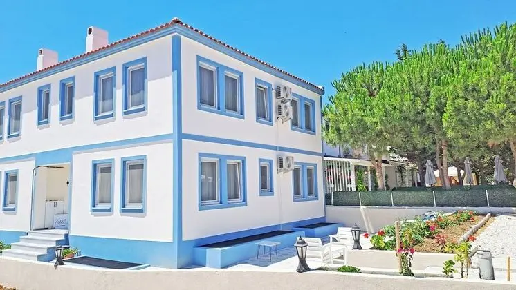 Aura Bozcaada