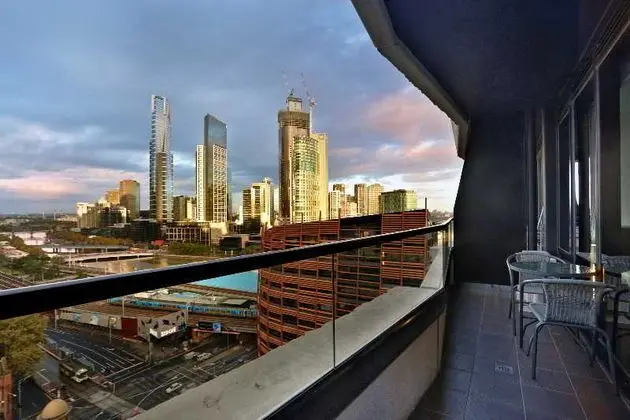 Aura on Flinders Serviced Apartment - Manzara / Peyzaj