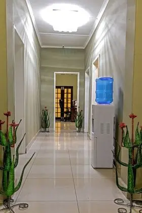 Aura Guest House - Lobi