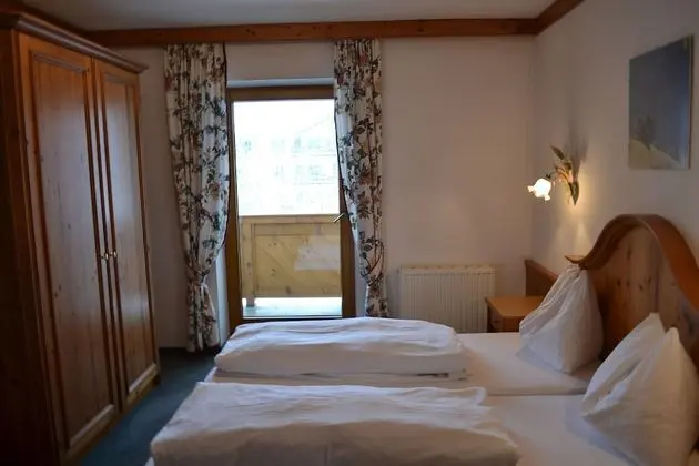 Hotel Aurach - Oda