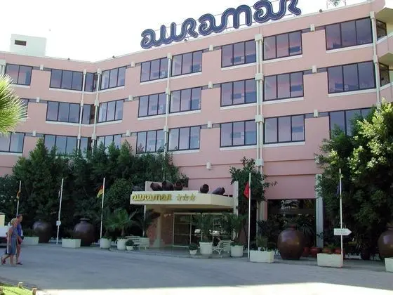 Auramar Beach Resort