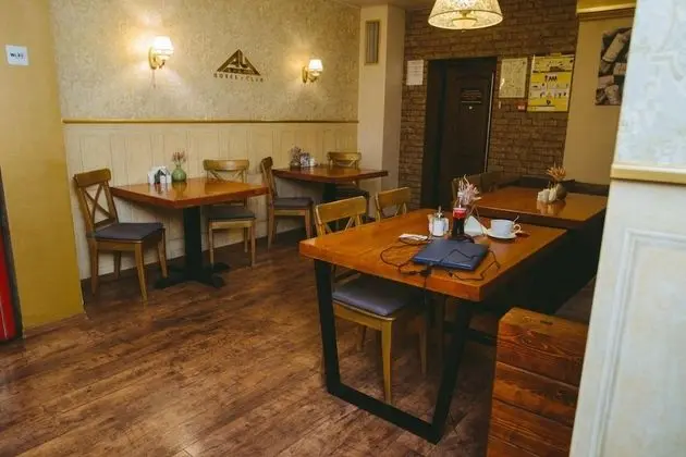 Aurooms Hotel Continent - Yerinde Yemek
