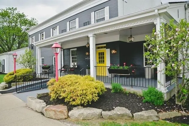 Aurora Inn Hotel & Event Center, Ascend collection