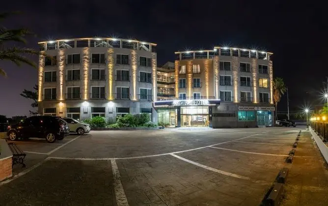Aurora Hotel