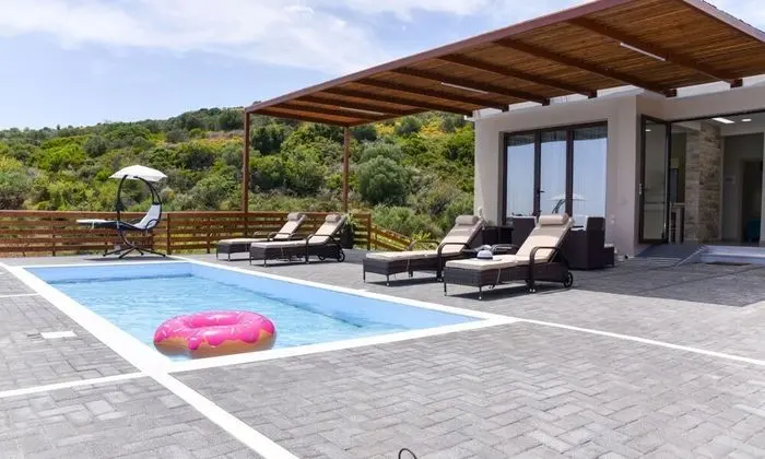 Aurora Luxury Retreat - Beachfront & Private Pool - Dış Mekan