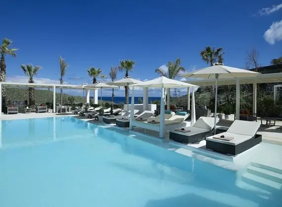 Aurora Luxury Suites - Havuz