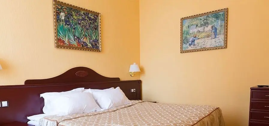 Aurora Premier Hotel