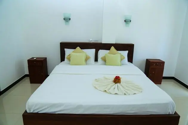 Aurora Hotel & Restaurant