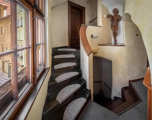 Aurus Hotel by Prague Residences - İç Mekan