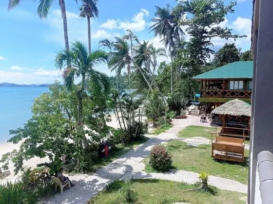 Ausan Beach Front Cottage and Restaurant - Dış Mekan